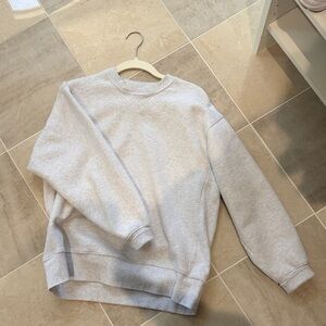 Aritzia boyfriend crewneck Sweatshirt
